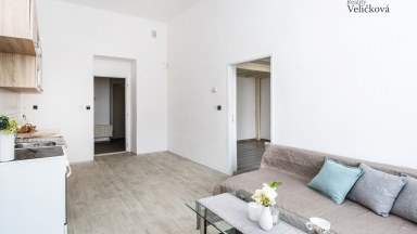 Pronájem bytu 2+kk 47 m² se zahradním posezením a s dětským hřištěm