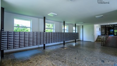 Prodej luxusního bytu 1+kk se zasklenou lodžií v Hradci Králové - Moravské Předměstí