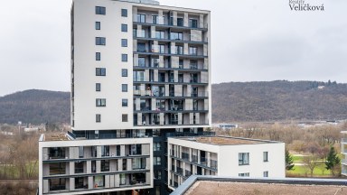 Prodej krásného bytu 3+kk se dvěma prostornými balkony a sklepem v nově vznikající rezidenci Zahálka
