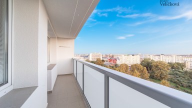 Prodej luxusního bytu 3+1 s prostornou lodžií a krásnými výhledy v samém centru Pardubic