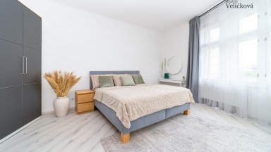 Vkusně zrekonstruovaný byt 2+1 v centru města Hradce Králové s možností využívání zahrady ve dvoře