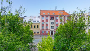 Vkusně zrekonstruovaný byt 2+1 v centru města Hradce Králové s možností využívání zahrady ve dvoře