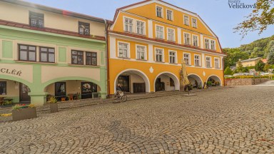Prodej historikého činžovního domu v úpatí krkonošského národního parku 