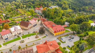 Prodej historikého činžovního domu v úpatí krkonošského národního parku 
