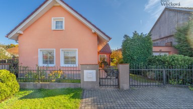 Útulný rodinný dům s chalupářským rázem – Stará Skřeneř, Nový Bydžov