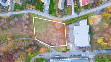 Pronájem víceúčelového komerčního pozemku – Hradec Králové