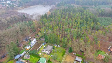 Prodej nádherného pozemku určeného k výstavbě rekreačního objektu v Hradci Králové - Roudničce