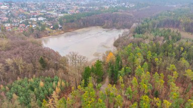 Prodej nádherného pozemku určeného k výstavbě rekreačního objektu v Hradci Králové - Roudničce