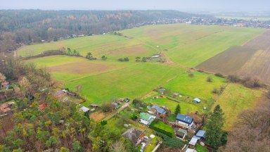 Prodej nádherného pozemku určeného k výstavbě rekreačního objektu v Hradci Králové - Roudničce