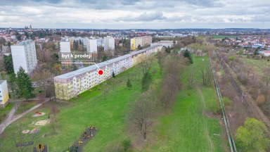 Prodej prostorného bytu 4+1 k rekonstrukci na Slezském Předměstí v Hradci Králové - ulice Severní