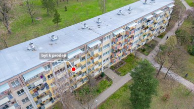 Prodej prostorného bytu 4+1 k rekonstrukci na Slezském Předměstí v Hradci Králové - ulice Severní