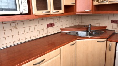 Pronájem světlého bytu o dispozici 2+1 s balkonem a sklepem v klidné části Opočna