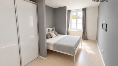Pronájem luxusního vybaveného bytu 3+kk v centru města Hradce Králové
