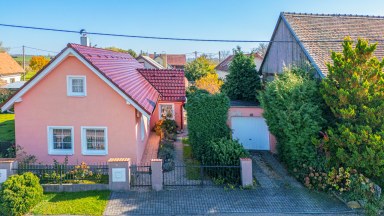 Prodej útulného rodinného domu 93 m2 k trvalému bydlení i rekreaci, s pozemkem 386 m2, Stará Skřeněř