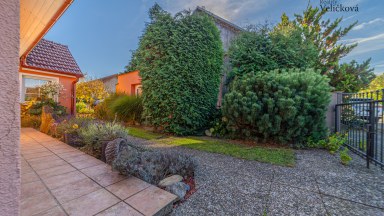 Prodej útulného rodinného domu 93 m2 k trvalému bydlení i rekreaci, s pozemkem 386 m2, Stará Skřeněř