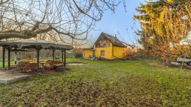 Stavební pozemek o výměře 1291 m2, Stěžírky - Hradec Králové
