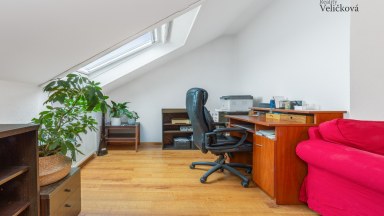 Prodej nádherného bytu 4+kk/3+1 o celkové výměře 129 m2 v Praze - Kunraticích - ul. U Zeleného ptáka