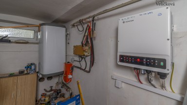 Rodinný dům po rekonstrukci se 2 bytovými jednotkami a fotovoltaikou – Žďár nad Sázavou