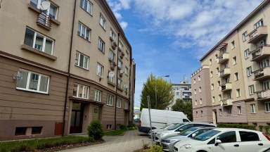 Pronájem prostorného bytu 2+1 o výměře 70 m² v centru Hradce Králové – Břetislavova 