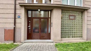 Pronájem prostorného bytu 2+1 o výměře 70 m² v centru Hradce Králové – Břetislavova 
