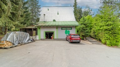 Rekreační areál u Seče s kapacitou až 61 osob a pozemky 5 222 m²