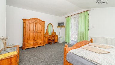 Rekreační areál u Seče s kapacitou až 61 osob a pozemky 5 222 m²
