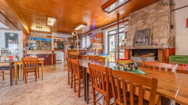 Rekreační areál u Seče s kapacitou až 61 osob a pozemky 5 222 m²