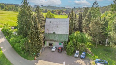 Rekreační areál u Seče s kapacitou až 61 osob a pozemky 5 222 m²