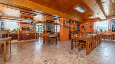 Rekreační areál u Seče s kapacitou až 61 osob a pozemky 5 222 m²