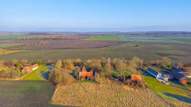 Prodej stavebního pozemku 986 m² s modulovým domem Nordi 101 XL, 3+kk, 77,6 m², Běchary–Běchárky