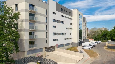 Prodej právě zkolaudovaného bytu 1+kk s balkonem a garážovým stání v HK - Rezidence Kristián