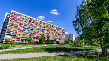 Pronájem luxusního bytu 1+kk se zasklenou lodžií v Hradci Králové - Moravské Předměstí