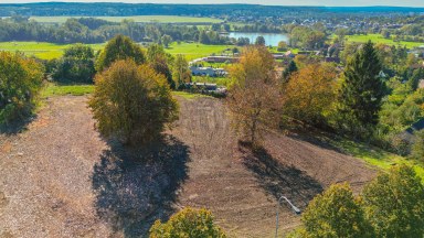 Prodej výjimečného stavebního pozemku 732 m² s panoramatickým výhledem, Hradec Králové – Zámeček