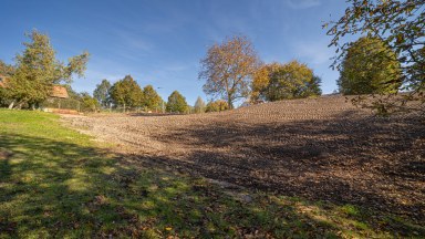 Prodej výjimečného stavebního pozemku 732 m² s panoramatickým výhledem, Hradec Králové – Zámeček