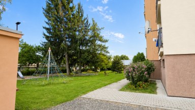 Pronájem atypického bytu 2+kk s lodžií v obci Butoves u Jičína