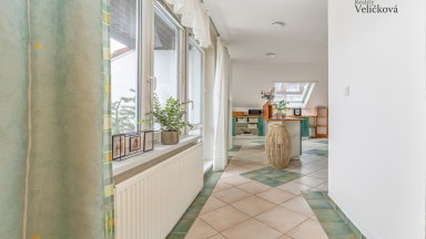 Prodej nádherného bytu 3+1 o celkové výměře 129 m2 v Praze - Kunraticích - ul. U Zeleného ptáka