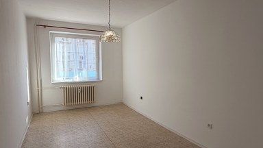 Byt 2+kk o celkové ploše 48 m² na Dukelské třídě v Hradci Králové