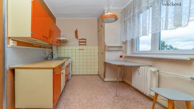Prodej světlého a vzdušného bytu 3+1 k rekonstrukci v Hradci Králové - třída SNP, Slezské Předměstí