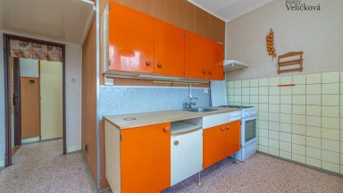 Prodej světlého a vzdušného bytu 3+1 k rekonstrukci v Hradci Králové - třída SNP, Slezské Předměstí
