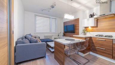 Prodej krásného útulného bytu 2+kk po rekonstrukci – Durychova, Hradec Králové